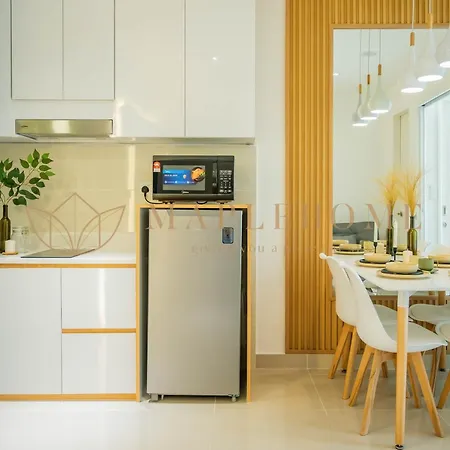 The Shore Premier Suites Kota Kinabalu Room photo