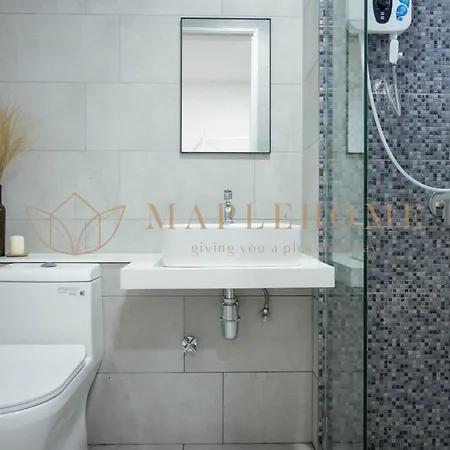 The Shore Premier Suites Kota Kinabalu Room photo